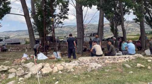 Eskişehir'de pes dedirten kurban kesimi