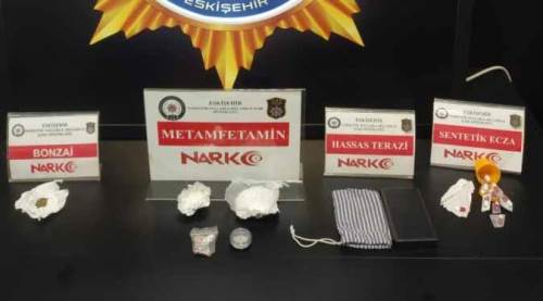 Eskişehir'de polis zehir tacirlerine göz açtırmıyor