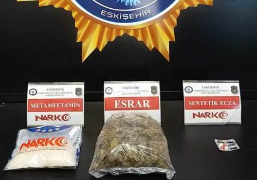 Eskişehir'de polis zehir tacirlerine göz açtırmıyor