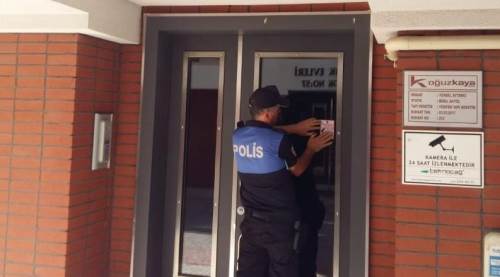 Eskişehir'de polisler vatandaşı bilgilendirdi