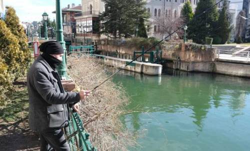 Eskişehir'de Porsuk Çayı'nda keyifli dakikalar...