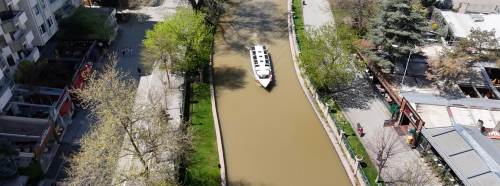 Eskişehir'de Porsuk Çayı'nın rengi değişti