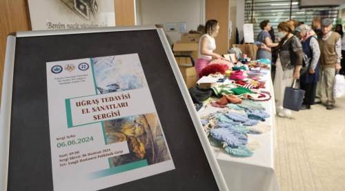 Eskişehir'de psikiyatri servisinde yatan hastaların el emeği ürünleri sergilendi