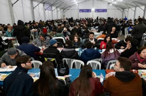 Eskişehir'de Ramazan ayının ilk iftarından iç ısıtan görüntüler