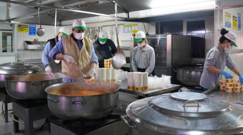 Eskişehir'de Ramazan sofralarına Tepebaşı Belediyesi'nden destek