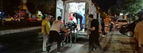 Eskişehir’de refüj sulaması kazaya neden oldu: Kurye yaralandı