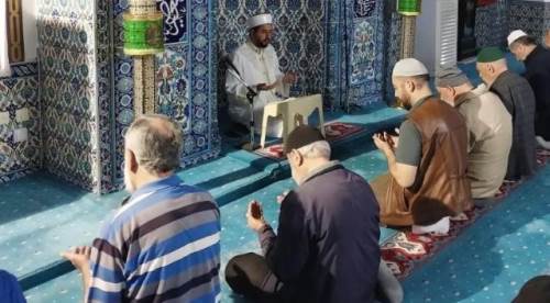 Eskişehir'de sabah namazında Filistin için dua edildi