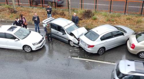  Eskişehir'de sabah trafiği kilitleyen kaza