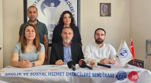 Eskişehir'de sağlık emekçileri haklarını savunmaya devam ediyor