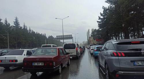 Eskişehir’de şaşırtan trafik