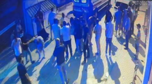 Eskişehir'de savaş alanını aratmayan dehşet anları kamerada! 2'si polis 8 yaralı