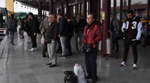 Eskişehir'de seçim yoğunluğu: Gidiyorlar... 