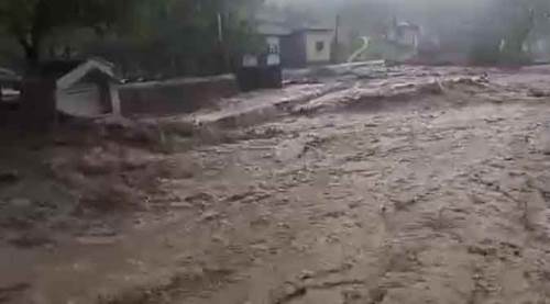 Eskişehir’de sel felaketi: Önüne geleni yuttu!