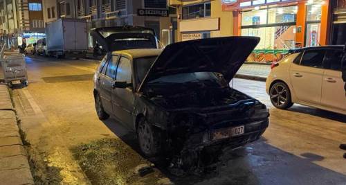 Eskişehir’de seyir halindeki otomobil alev aldı! Araç küle döndü
