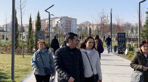 Eskişehir'de sıcak havayı görenler orayı akın etti