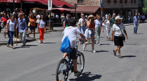 Eskişehir’de sıcaklık rekor kırarken bakın onlar ne yaptı?