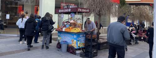 Eskişehir'de sıcaktan bunalanlara meyve suyu çözümü