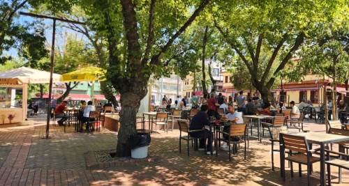 Eskişehir’de sıcaktan bunalanların serinleme adresi: Hicri Sezen Parkı