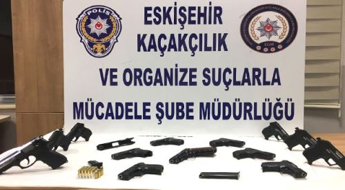 Eskişehir'de silah kaçakçılarına darbe!