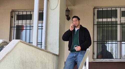 Eskişehir'de sınava geç kalınca çılgına döndü: Gazeteciye saldırıp hakaret etti!