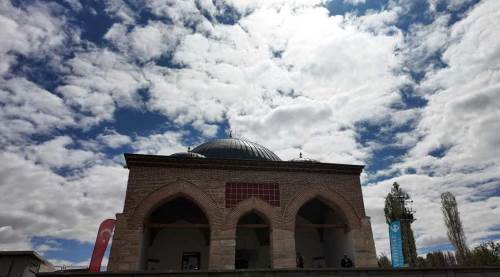 Eskişehir'de Sivrihisar Belediyesi Selçuklu mirasını ibadete açtı!