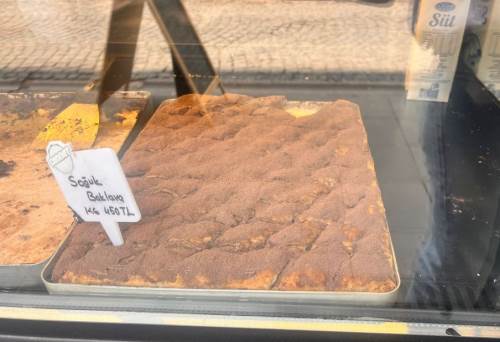 Eskişehir'de soğuk baklava fiyatıyla yakıyor