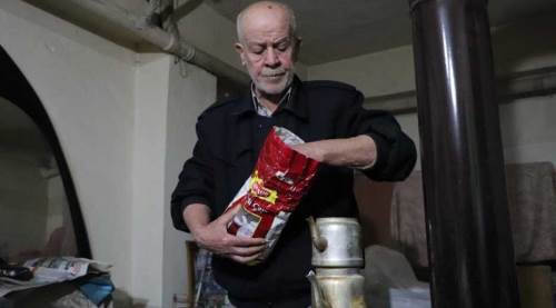 Eskişehir'de soğuk bodrum katında 15 yıldır mücadele ediyor!