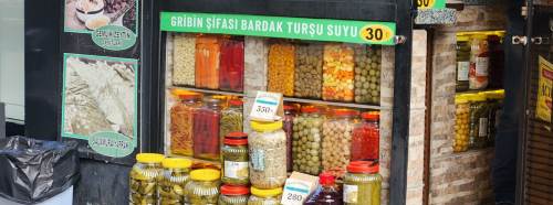 Eskişehir'de soğuk havaların vazgeçilmezi turşu suyuna yoğun ilgi!