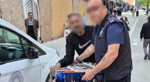 Eskişehir'de sokak ortasında büyük gerginlik: Gariban gördünüz diye...