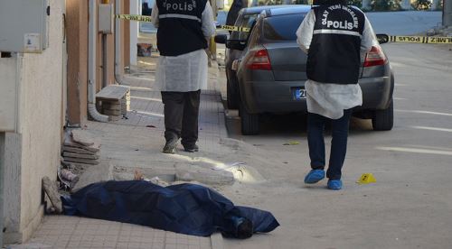 Eskişehir'de sokak ortasında ceset bulundu
