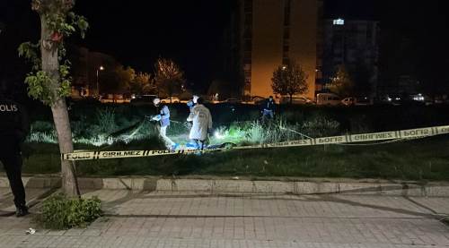 Eskişehir’de sokak ortasında cinayet: Yan bakma kavgası ölümle bitti!