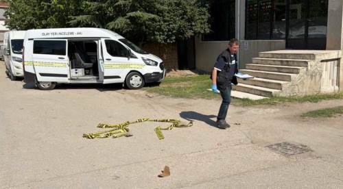 Eskişehir’de sokak ortasında silahlı kavga: Kız kardeşinin sevgilisini...