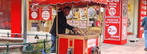 Eskişehir’de sokak tezgahlarında kestane sezonu başladı