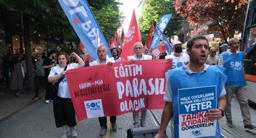 Eskişehir'de SOL Parti'den yürüyüş: "Zengine han yoksula din iman"