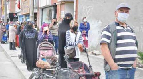 Eskişehir'de sonu gelmeyen kuyruk