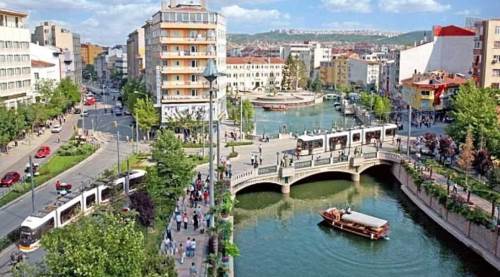 Eskişehir’de sorun konut açığı değil vatandaşın yoksulluğu!