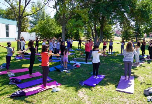 Eskişehir'de spor zamanı: Hafta sonu zumba ve yogaya katılın!