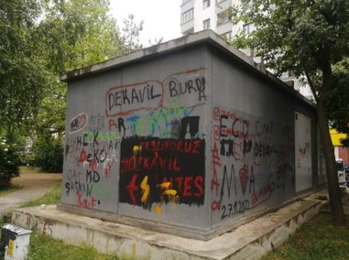 Eskişehir'de sprey boya terörü: Her yerdeler!