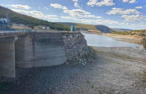 Eskişehir'de su giderek azalıyor: Barajlardan korkutan görüntüler...