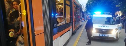 Eskişehir’de şüpheli ihbarı tramvay seferlerini aksattı
