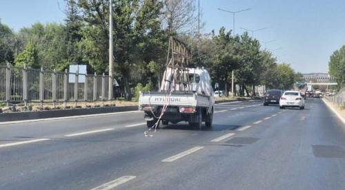 Eskişehir'de sürücü fark etmedi, trafik tehlikeye girdi