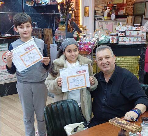 Eskişehir'de takdir alan öğrencilere bedava ziyafet!