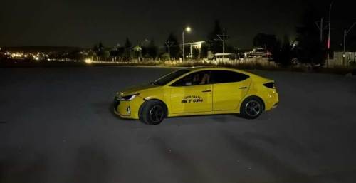 Eskişehir'de taksi hırsızlığı! Tel örgüleri yıkıp oto pazarına girmiş...