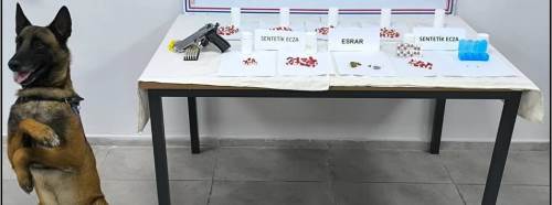 Eskişehir'de takside yakalandılar: Yüzlercesi ele geçirildi!