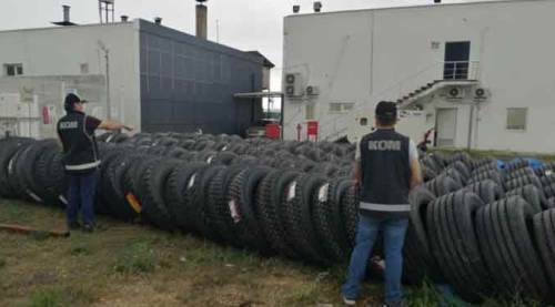 Eskişehir'de tam 127 "kaçak" tır lastiği!