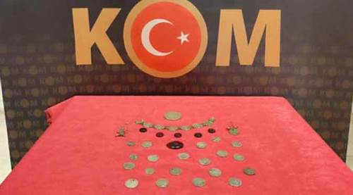 Eskişehir'de tarihi eser operasyonu: 148 sikke ele geçirildi