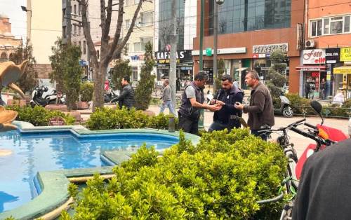 Eskişehir’de Taşbaşı Çarşısı’ndaki süs havuzuna bayram bakımı