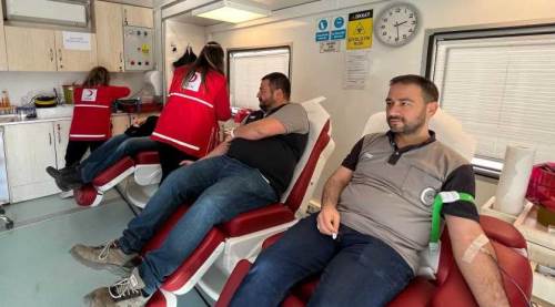 Eskişehir'de TEI çalışanları Türk Kızılay'ı için kuyruk oldu