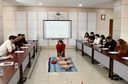 Eskişehir'de Tepebaşı Belediye personellerine ilk yardım eğitimleri verildi