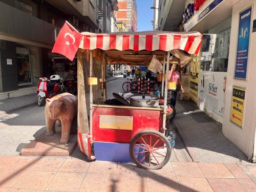 Eskişehir’de tezgâh önünde kuyruk: Haşlanmış mısır revaçta!